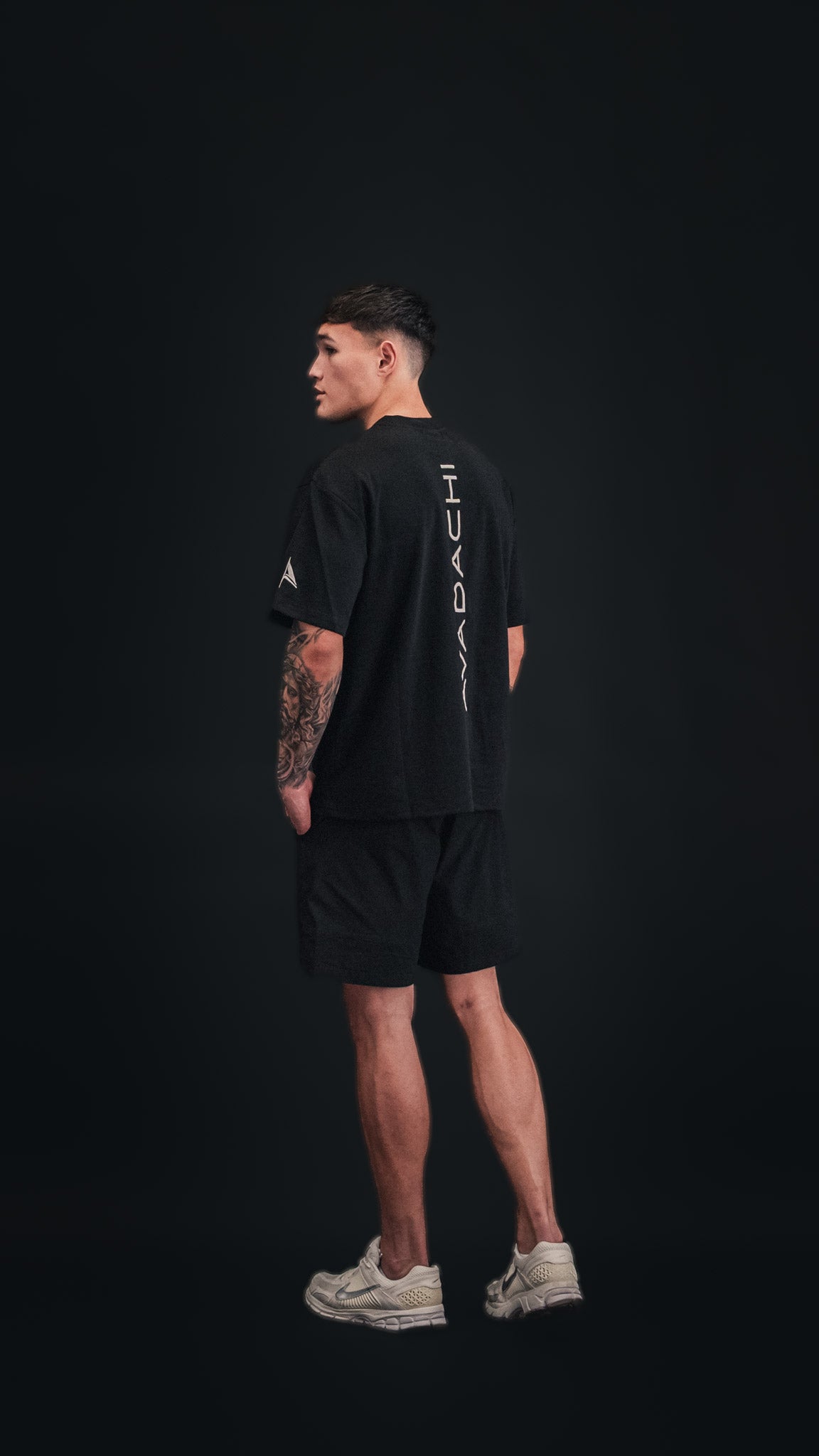 AVADACHI Vertical Spine Logo Oversized T-Shirt — photo 4